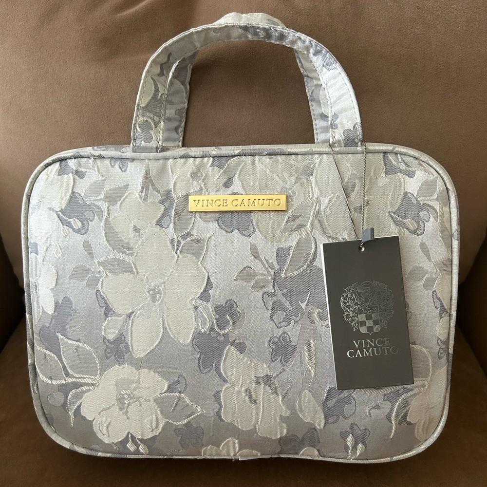 *New* Vince Camuto Gray and Silver Floral Travel Pouch - Picture 2 of 12